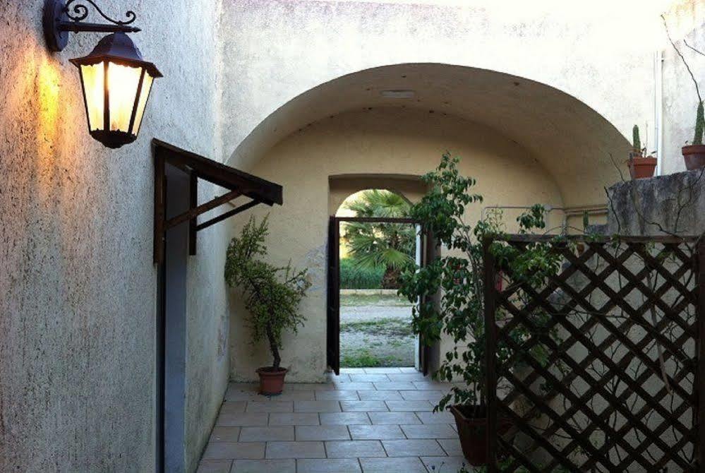 Bio-Agriturismo Masseria La Palombara Salve Exterior foto